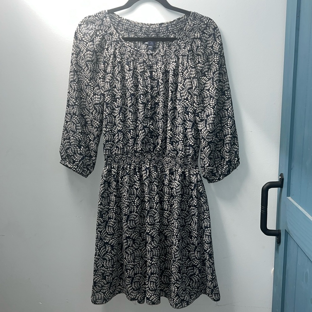 Gap small navy patterned midi dress with slip, cinched waist, quarter sleeve
